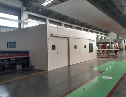 soundproof enclosure chamber